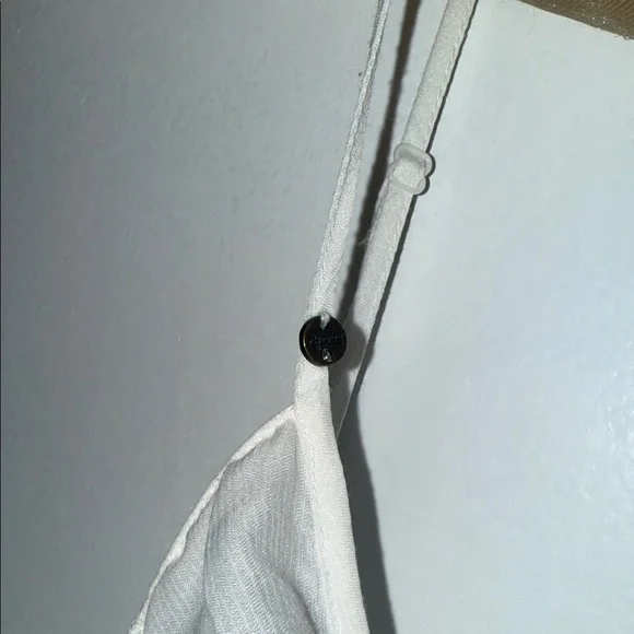 Guess Cream Ruffle Camisole - Picture 4 of 6